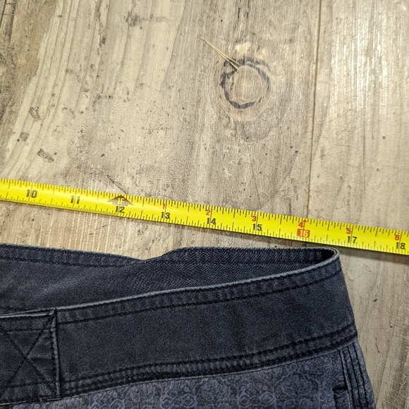 Continue On Garments Men's Grey board shorts size 34 - Picture 3 of 6